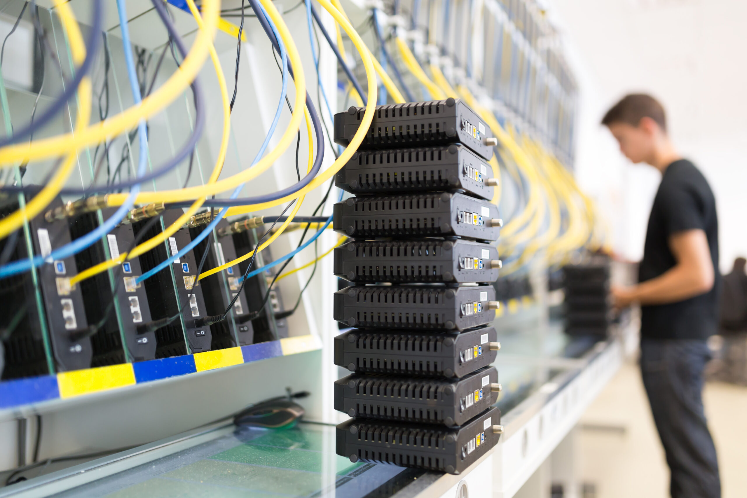 Modern networking hardware test bench